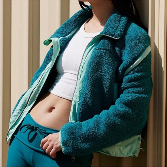 Free People Mountain courtside zip fleece jacket Pacific Combo EUC - Picture 2 of 4